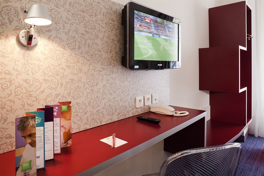 Hotel Ibis Styles Paris 15 Lecourbe Zewnętrze zdjęcie
